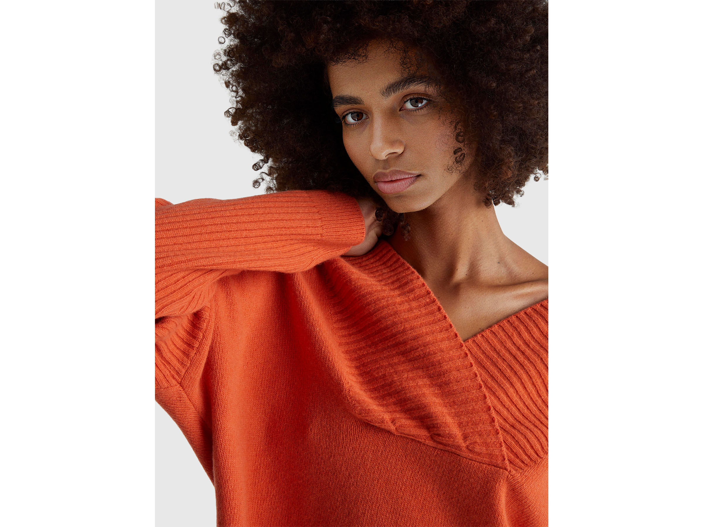 V NECK SWEATER L/S Women image number 4